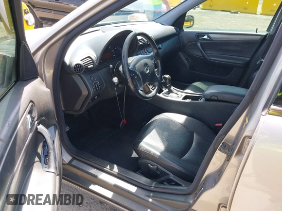 2004 Mercedes-Benz C 230 Kompressor с VIN WDBRF40J64F459900, выставлен на аукционе IAAI как лот 42500575 с пробегом 231 657 миль миль и . История ставок и продаж доступна на DreamBid. Изображение 5.