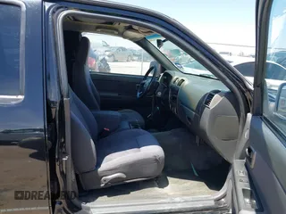 2005 Chevrolet Colorado 1SE LS Z71 z VIN 1GCDS136458246821, wystawiony jako IAAI lot #42267382 z przebiegiem 240 367 mil mil oraz . Historia ofert i sprzedaży dostępna na DreamBid. Obrazek 5.