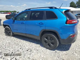 2018 Jeep Cherokee Latitude z VIN 1C4PJLCX0JD551741, wystawiony jako Copart lot #55034085 z przebiegiem 80 248 mil mil oraz Szkoda całkowita • Salvage title. Historia ofert i sprzedaży dostępna na DreamBid. Obrazek 2.