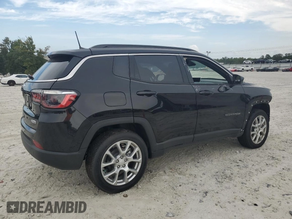 2023 Jeep Compass Latitude Lux z VIN 3C4NJDFN5PT533259, wystawiony jako Copart lot #71166814 z przebiegiem 2 395 mil mil oraz Szkoda całkowita • Salvage title. Historia ofert i sprzedaży dostępna na DreamBid. Obrazek 3.
