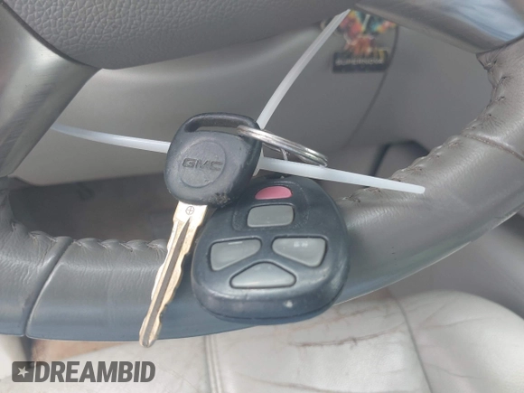 2007 GMC Yukon SLT with VIN 1GKFC13037J144413, listed as a IAAI auction lot 42185952 with Not provided miles and . Bid and sale history available at DreamBid. Image 11.