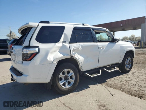 2021 Toyota 4Runner SR5 with VIN JTEMU5JR7M5868047, listed as a Copart auction lot 54008775 with 66,953 mi miles and Salvage title. Bid and sale history available at DreamBid. Image 3.