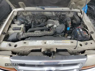 2000 Ford Ranger XL with VIN 1FTYR14V6YPB92418, listed as a Copart auction lot 55573945 with 152,507 mi miles and Salvage Title. Bid and sale history available at DreamBid. Image 11.