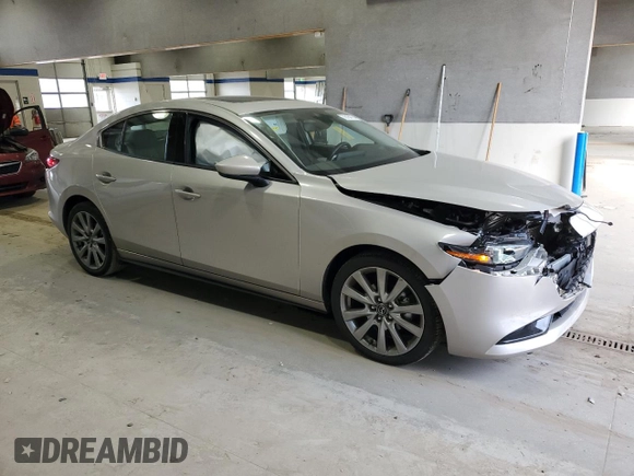 2022 Mazda 3 Premium with VIN 3MZBPADL3NM317206, listed as a Copart auction lot 76184724 with 24,134 mi miles and Salvage Title. Bid and sale history available at DreamBid. Image 4.