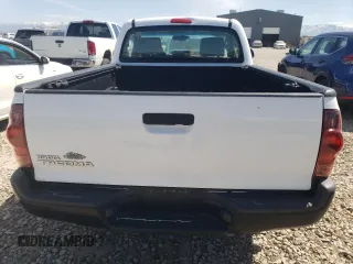 2014 Toyota Tacoma z VIN 5TFNX4CNXEX034493, wystawiony jako Copart lot #52005944 z przebiegiem 83 979 mil mil oraz Szkoda całkowita • Salvage title. Historia ofert i sprzedaży dostępna na DreamBid. Obrazek 6.