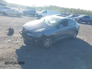 2019 Hyundai Elantra SE z VIN 5NPD74LF3KH453524, wystawiony jako IAAI lot #42062706 z przebiegiem 109 095 mil mil oraz . Historia ofert i sprzedaży dostępna na DreamBid. Obrazek 2.