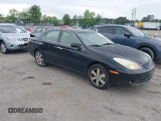 2005 Lexus ES 330 with VIN JTHBA30G655099467, listed as a IAAI auction lot 42095617 with 220,441 mi miles. Bid and sale history available at carsss.com. Image 1.