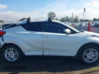 2020 Toyota C-HR LE with VIN JTNKHMBX6L1076433, listed as a IAAI auction lot 40975841 with 20,687 mi miles. Bid and sale history available at carsss.com. Image 14.