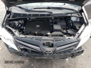 2019 Toyota Sienna L with VIN 5TDZZ3DC8KS006907, listed as a Copart auction lot 70310274 with 73,234 mi miles and Salvage Title. Bid and sale history available at carsss.com. Image 13.