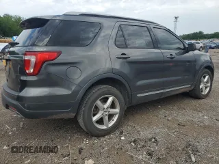 2018 Ford Explorer XLT z VIN 1FM5K7D80JGC54417, wystawiony jako Copart lot #54900345 z przebiegiem 84 896 mil mil oraz Szkoda całkowita • Salvage title. Historia ofert i sprzedaży dostępna na DreamBid. Obrazek 3.