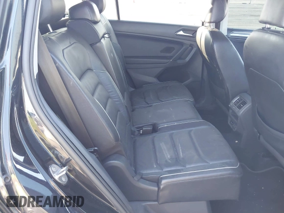 2018 Volkswagen Tiguan SEL Premium with VIN 3VV5B7AX1JM002585, listed as a IAAI auction lot 40495823 with 82,376 mi miles and . Bid and sale history available at DreamBid. Image 8.