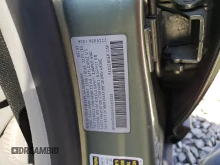 2004 Volkswagen Passat GLS z VIN WVWVD63B94E003336, wystawiony jako Copart lot #70246204 z przebiegiem 126 163 mil mil oraz Szkoda całkowita • Salvage title. Historia ofert i sprzedaży dostępna na DreamBid. Obrazek 12.