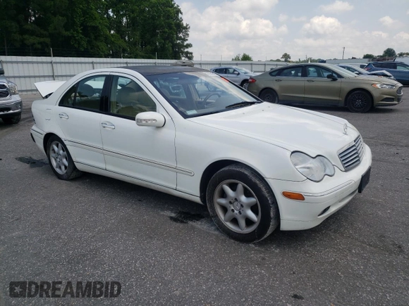 2002 Mercedes-Benz C 230/260/280/320 с VIN WDBRF61J52F263390, выставлен на аукционе Copart как лот 56944505 с пробегом 83 874 миль миль и Списание • Salvage title. История ставок и продаж доступна на DreamBid. Изображение 4.