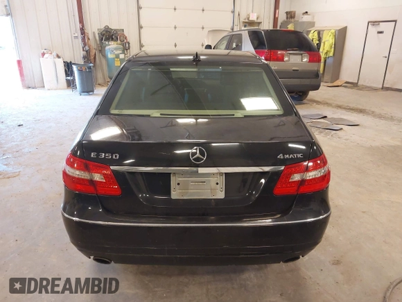 2012 Mercedes-Benz E 350 Luxury z VIN WDDHF8JB5CA563419, wystawiony jako IAAI lot #42184077 z przebiegiem 136 795 mil mil oraz . Historia ofert i sprzedaży dostępna na DreamBid. Obrazek 16.