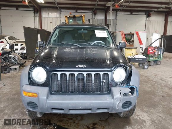 2003 Jeep Liberty Sport with VIN 1J4GL48K53W583860, listed as a IAAI auction lot 41632528 with 162,235 mi miles. Bid and sale history available at carsss.com. Image 12.
