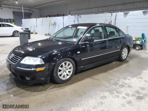 2003 Volkswagen Passat GLS with VIN WVWPD63B33P244885, listed as a Copart auction lot 41471955 with 147,198 mi miles and Salvage Title. Bid and sale history available at carsss.com. Image 1.