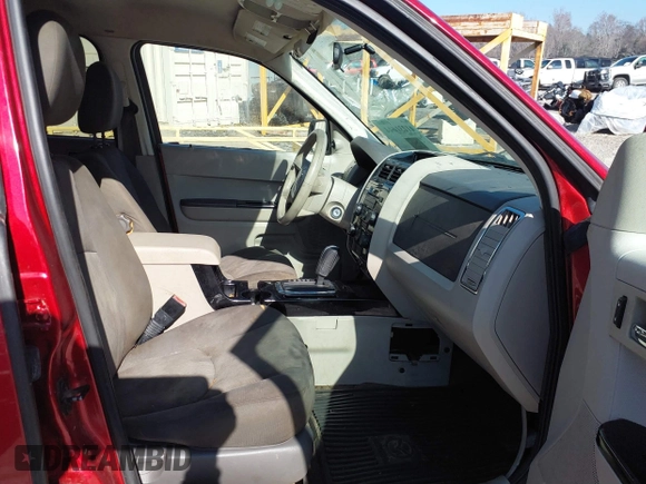 2008 Mazda Tribute Touring with VIN 4F2CZ96178KM16781, listed as a IAAI auction lot 41231644 with Not Provided miles and . Bid and sale history available at DreamBid. Image 5.