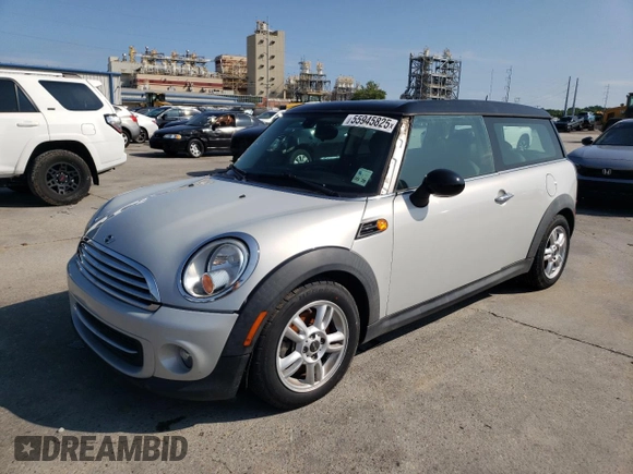 2013 MINI Clubman z VIN WMWZF3C50DT489385, wystawiony jako Copart lot #55945825 z przebiegiem 96 607 mil mil oraz Szkoda całkowita • Salvage title. Historia ofert i sprzedaży dostępna na DreamBid. Obrazek 1.