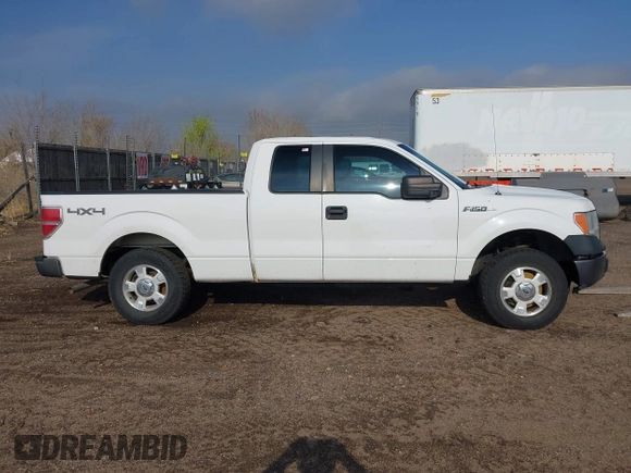2014 Ford F-150 XL with VIN 1FTEX1EM0EKE57132, listed as a IAAI auction lot 41895499 with 260,186 mi miles and . Bid and sale history available at carsss.com. Image 13.