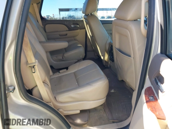 2013 Chevrolet Tahoe LT z VIN 1GNSCBE05DR378859, wystawiony jako IAAI lot #41074700 z przebiegiem 184 925 mil mil oraz . Historia ofert i sprzedaży dostępna na DreamBid. Obrazek 8.