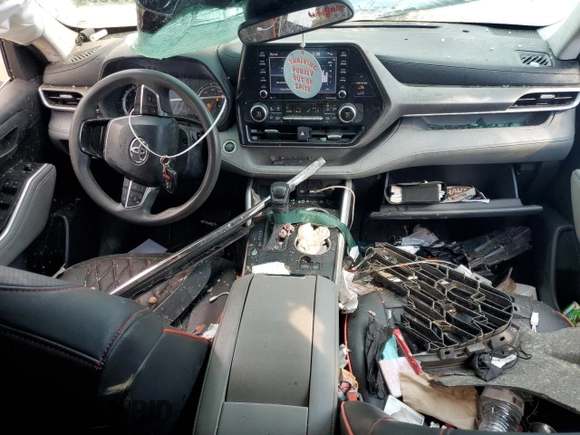 2020 Toyota Highlander L z VIN 5TDCZRAH4LS506413, wystawiony jako Copart lot #46487365 z przebiegiem 115 612 mil mil oraz Szkoda całkowita • Salvage title. Historia ofert i sprzedaży dostępna na DreamBid. Obrazek 8.