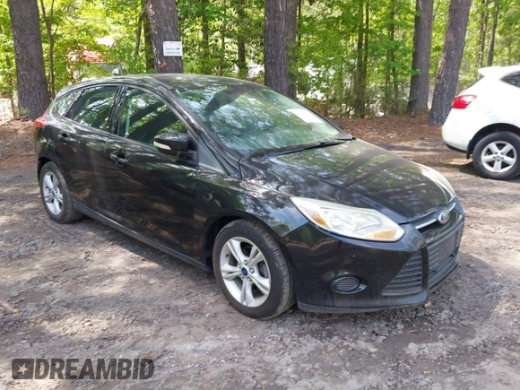 2014 Ford Focus SE with VIN 1FADP3K25EL425738, listed as a IAAI auction lot 42127245 with 161,163 mi miles. Bid and sale history available at carsss.com. Image 1.