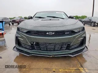 2020 Chevrolet Camaro 2SS z VIN 1G1FG1R7XL0106321, wystawiony jako Copart lot #54905995 z przebiegiem Nie podano mil oraz Szkoda całkowita • Salvage title. Historia ofert i sprzedaży dostępna na DreamBid. Obrazek 5.