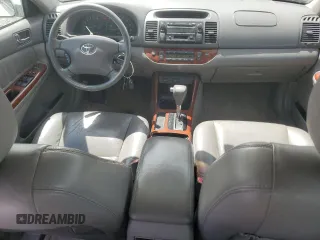 2004 Toyota Camry LE with VIN 4T1BF30K84U588220, listed as a Copart auction lot 54441185 with 165,890 mi miles and Non Repairable. Bid and sale history available at carsss.com. Image 8.