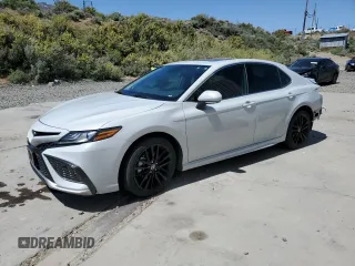 2022 Toyota Camry Hybrid XSE z VIN 4T1K31AK2NU036029, wystawiony jako Copart lot #56206525 z przebiegiem 48 395 mil mil oraz Szkoda całkowita • Salvage title. Historia ofert i sprzedaży dostępna na DreamBid. Obrazek 1.