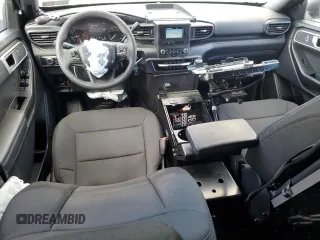2023 Ford Police Interceptor Utility z VIN 1FM5K8AB9PGA17813, wystawiony jako Copart lot #58211995 z przebiegiem 2 753 mil mil oraz Szkoda całkowita • Salvage title. Historia ofert i sprzedaży dostępna na DreamBid. Obrazek 8.