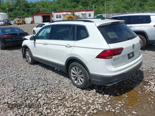 2018 Volkswagen Tiguan SEL with VIN 3VV3B7AX2JM060292, listed as a IAAI auction lot 42274534 with 97,604 mi miles and . Bid and sale history available at DreamBid. Image 3.