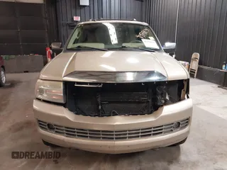 2007 Lincoln Navigator с VIN 5LMFU28587LJ15408, выставлен на аукционе IAAI как лот 41978829 с пробегом 220 032 миль миль и . История ставок и продаж доступна на DreamBid. Изображение 13.