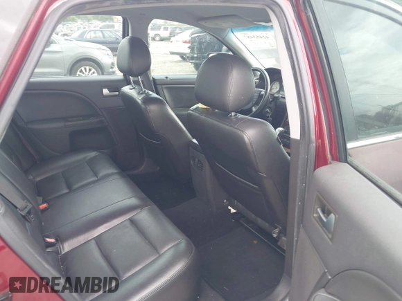 2005 Ford Five Hundred Limited с VIN 1FAHP25155G154820, выставлен на аукционе IAAI как лот 42453487 с пробегом 351 367 миль миль и . История ставок и продаж доступна на DreamBid. Изображение 8.