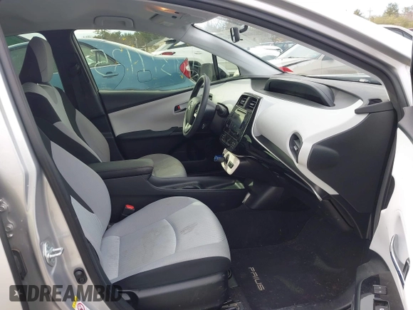 2016 Toyota Prius Two with VIN JTDKBRFUXG3023523, listed as a IAAI auction lot 41757143 with 124,144 mi miles. Bid and sale history available at carsss.com. Image 5.