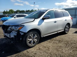 2019 Nissan Pathfinder SL z VIN 5N1DR2MM0KC646152, wystawiony jako Copart lot #57270525 z przebiegiem 53 363 mil mil oraz Szkoda całkowita • Salvage title. Historia ofert i sprzedaży dostępna na DreamBid. Obrazek 1.