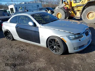 2007 BMW 3 Series 335i with VIN WBAWL73507PX45704, listed as a IAAI auction lot 41752465 with 999,999 mi miles. Bid and sale history available at carsss.com. Image 1.