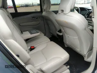2022 Volvo XC90 Momentum с VIN YV4102PK1N1833764, выставлен на аукционе IAAI как лот 41865450 с пробегом 36 013 миль миль и . История ставок и продаж доступна на DreamBid. Изображение 8.