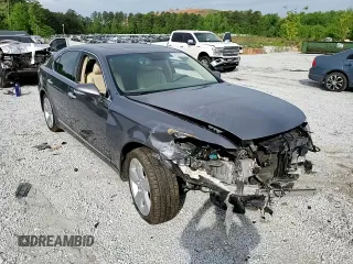 2012 Lexus LS 460 z VIN JTHBL5EF8C5113159, wystawiony jako Copart lot #54096705 z przebiegiem 128 923 mil mil oraz Szkody całkowita. Historia ofert i sprzedaży dostępna na DreamBid. Obrazek 13.