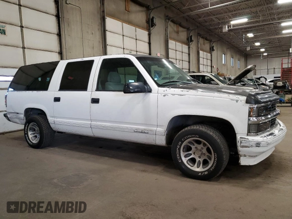 1998 Chevrolet Suburban with VIN 1GNEC16R3WJ314003, listed as a Copart auction lot 78271654 with 283,661 mi miles and Clean Title. Bid and sale history available at carsss.com. Image 4.