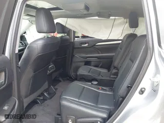 2014 Toyota Highlander XLE with VIN 5TDKKRFH3ES035284, listed as a IAAI auction lot 41909877 with 112,468 mi miles. Bid and sale history available at carsss.com. Image 8.
