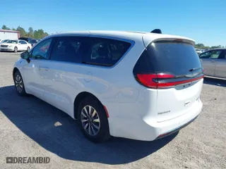 2023 Chrysler Pacifica Hybrid Touring L with VIN 2C4RC1L7XPR541005, listed as a IAAI auction lot 41860806 with 46,741 mi miles. Bid and sale history available at carsss.com. Image 3.