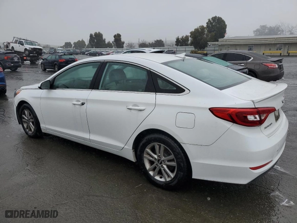 2015 Hyundai Sonata 2.4L SE with VIN 5NPE24AF2FH155557, listed as a Copart auction lot 85372854 with 269,581 mi miles and Clean Title. Bid and sale history available at carsss.com. Image 2.
