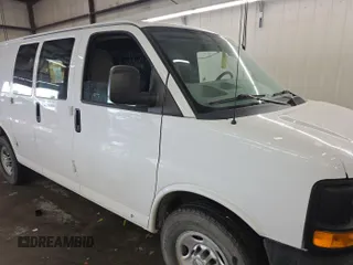 2015 Chevrolet Express Cargo with VIN 1GCWGFCF2F1262646, listed as a IAAI auction lot 42801576 with 165,952 mi miles and . Bid and sale history available at DreamBid. Image 22.