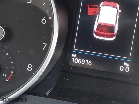 2018 Volkswagen Tiguan SEL with VIN 3VV3B7AX1JM076161, listed as a IAAI auction lot 40931210 with 106,916 mi miles. Bid and sale history available at carsss.com. Image 16.