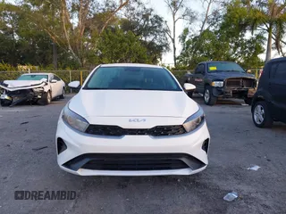 2024 Kia Forte LXS with VIN 3KPF24AD9RE775818, listed as a IAAI auction lot 41254335 with 3,013 mi miles and . Bid and sale history available at carsss.com. Image 13.