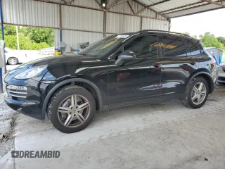 2014 Porsche Cayenne z VIN WP1AA2A27ELA90667, wystawiony jako Copart lot #57790635 z przebiegiem 121 750 mil mil oraz Szkoda całkowita • Salvage title. Historia ofert i sprzedaży dostępna na DreamBid. Obrazek 1.