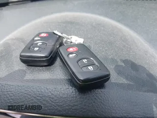 2012 Toyota Avalon z VIN 4T1BK3DB3CU462447, wystawiony jako IAAI lot #42442638 z przebiegiem 195 067 mil mil oraz . Historia ofert i sprzedaży dostępna na DreamBid. Obrazek 11.