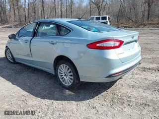 2014 Ford Fusion SE Hybrid with VIN 3FA6P0LU0ER304804, listed as a IAAI auction lot 41817607 with 202,590 mi miles. Bid and sale history available at carsss.com. Image 3.