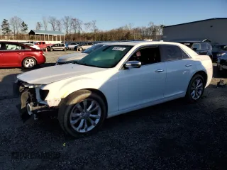 2017 Chrysler 300 with VIN 2C3CCAKG1HH565678, listed as a Copart auction lot 49438775 with 124,460 mi miles and Salvage Title. Bid and sale history available at carsss.com. Image 1.