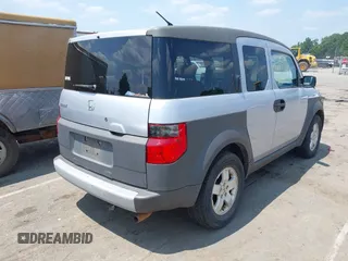 2004 Honda Element EX z VIN 5J6YH28574L036466, wystawiony jako IAAI lot #42421329 z przebiegiem 246 174 mil mil oraz . Historia ofert i sprzedaży dostępna na DreamBid. Obrazek 4.